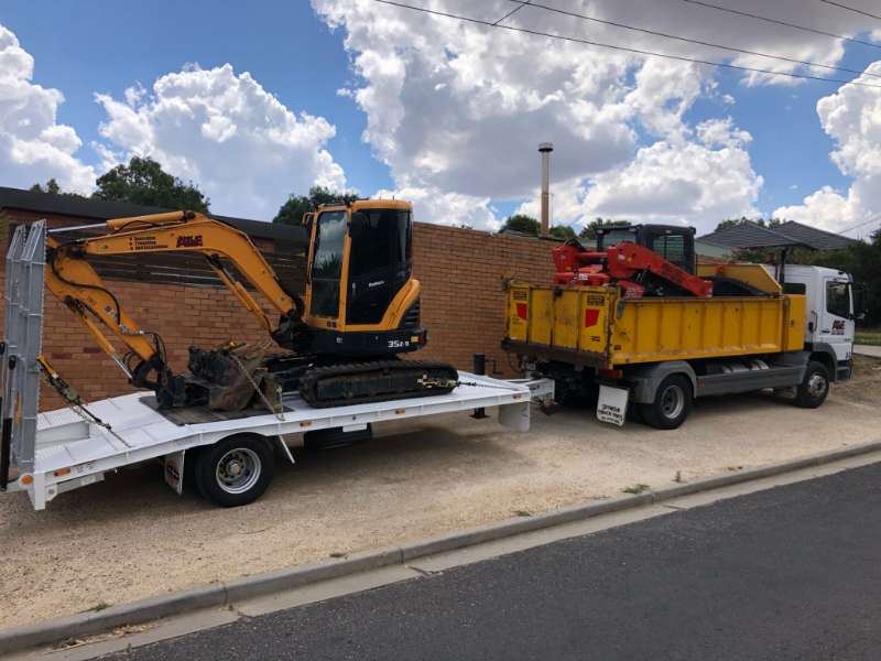 Earthmoving equipment to service Victoria